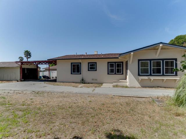 906 West Street, Hollister CA: https://media.crmls.org/mediaz/f3b8bb82-83df-4069-8238-8e1c6625b7f0.jpg