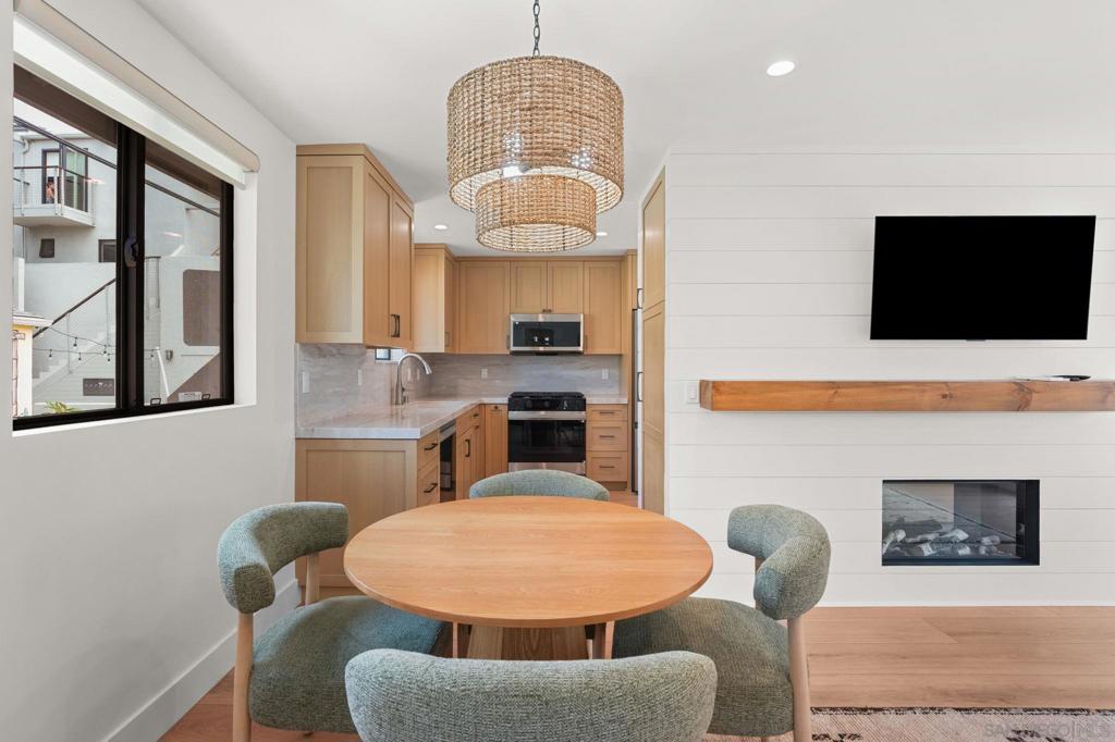 838 Portsmouth Court - photo 7