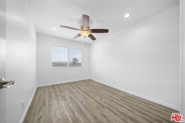 960 Calle Frondosa, San Dimas CA: https://media.crmls.org/mediaz/f3ba13a6-399d-4f71-892d-eeef79cc4cb2.jpg