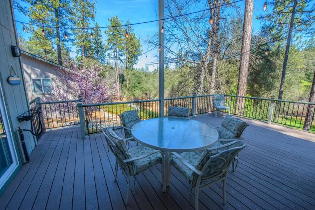 13069 Wells Fargo Drive, Groveland CA: https://media.crmls.org/mediaz/f3ba3914-624e-4f20-b95d-d39f60908583.jpg