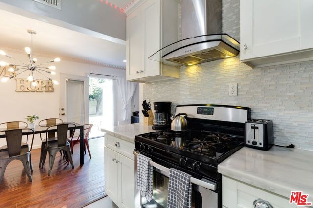 7553 GARDEN GROVE Avenue, Reseda CA: https://media.crmls.org/mediaz/f3bbd63c-9bdd-44c7-9d70-75b74718863c.jpg