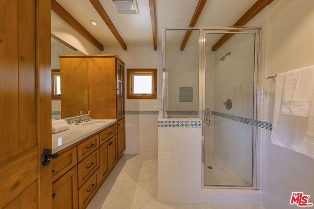 29433 Highway 33 Highway, Maricopa CA: https://media.crmls.org/mediaz/f3bc24bd-90b4-4d63-9ed6-658eb6083f12.jpg