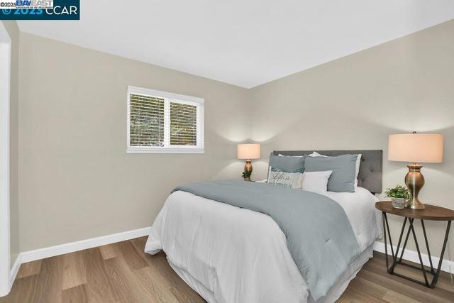 164 Gilbert Ct, Martinez CA: https://media.crmls.org/mediaz/f3bd3ae7-defb-4d3e-a6c7-27105221f2d6.jpg