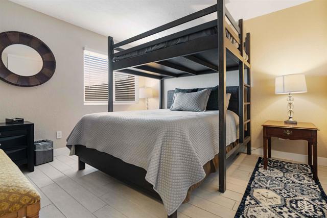 1502 Seacoast Drive, Imperial Beach CA: https://media.crmls.org/mediaz/f3bdd2b3-91a5-431a-97aa-ca138fd217fb.jpg