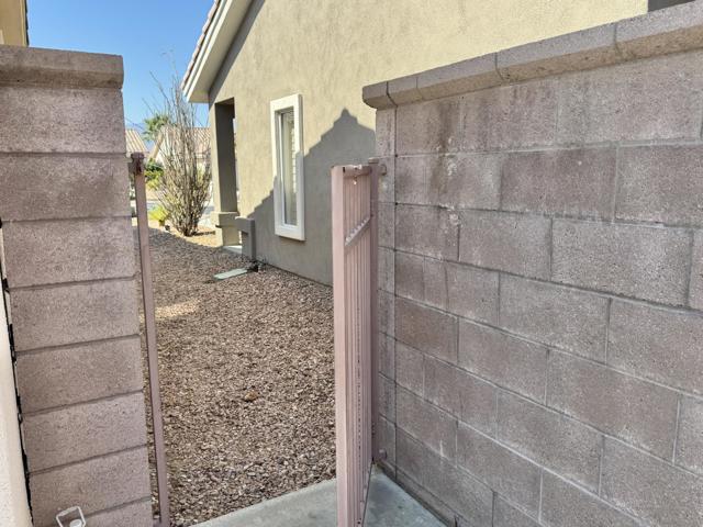 78948 Waterford Lane, Palm Desert CA: https://media.crmls.org/mediaz/f3be3e6b-f758-451c-adf4-04ed2d7a4586.jpg