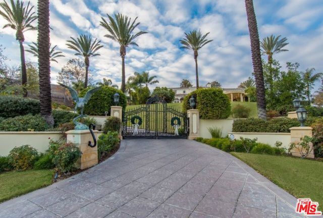 3855 BRUNSTON Court, Westlake Village CA: https://media.crmls.org/mediaz/f3be66d5-a3be-46d7-88ca-09bfb818f1e0.jpg
