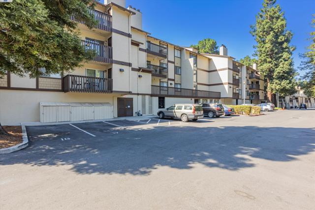 Image 10 of 32 For 1775 Panda Way  103