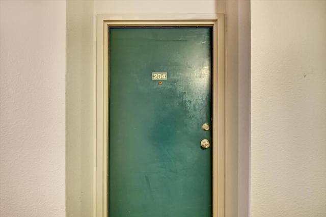 377 Mandarin Drive, Daly City CA: https://media.crmls.org/mediaz/f3bf3ec5-8ec1-4d99-ad2e-4d0843f47c4b.jpg