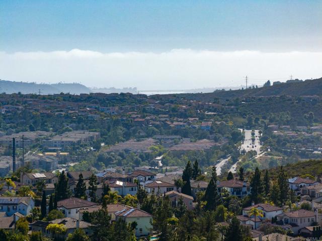 1438 Dolphin Court, San Marcos CA: https://media.crmls.org/mediaz/f3bf4877-3e7f-4080-abc8-73eb37baf486.jpg