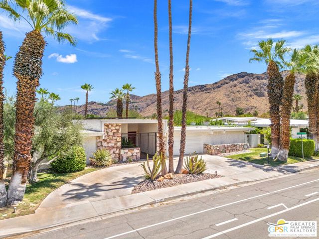 2130 S Toledo Avenue, Palm Springs CA: https://media.crmls.org/mediaz/f3bf663a-7dfb-4133-b78c-58b809897a89.jpg