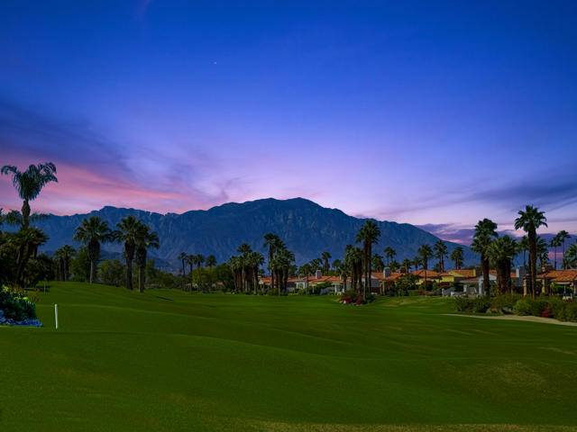 600 Gold Canyon Drive, Palm Desert CA: https://media.crmls.org/mediaz/f3c0739b-095b-411a-a901-99f9306f0a52.jpg