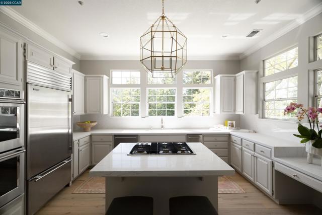 46 Merrill Circle N., Moraga CA: https://media.crmls.org/mediaz/f3c08b06-d8d0-4579-9088-b6378fe7b4d4.jpg