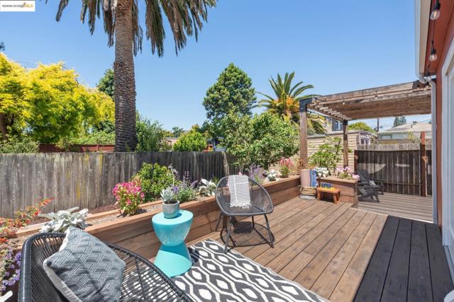 2634 Acton, Berkeley CA: https://media.crmls.org/mediaz/f3c1ac14-c94d-4e64-8b5a-0c5618e8764b.jpg