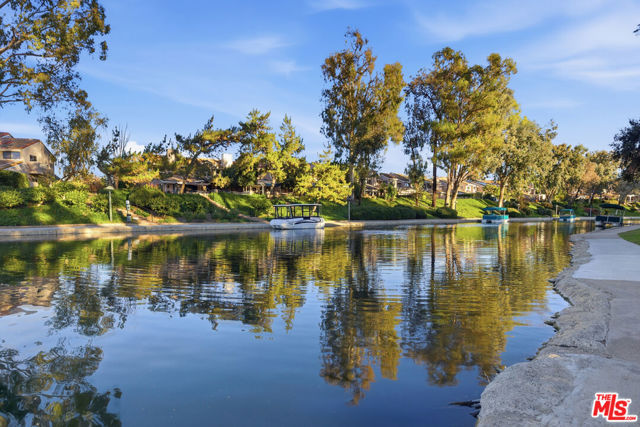 4370 Park Monte Nord, Calabasas CA: https://media.crmls.org/mediaz/f3c20ecd-908b-419d-a392-8cbb00569c75.jpg