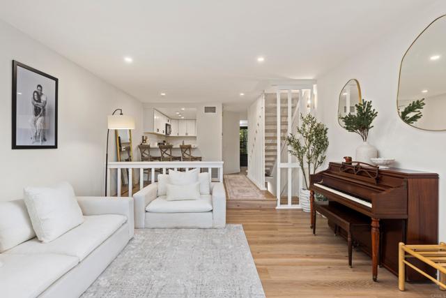 Detail Gallery Image 6 of 35 For 3992 60th St #113,  San Diego,  CA 92115 - 3 Beds | 2/1 Baths