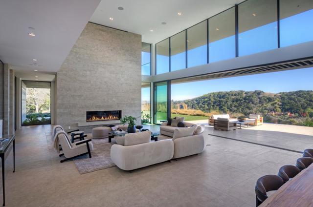 Image 5 of 39 For 40 Firethorn Way
