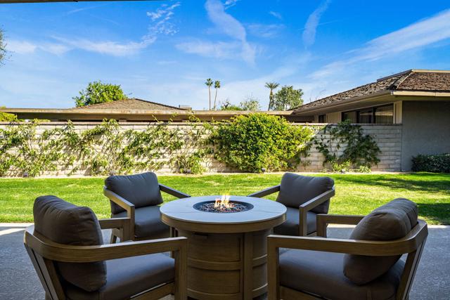 1 Cornell Drive, Rancho Mirage CA: https://media.crmls.org/mediaz/f3c2b3e5-dbb0-4105-9986-7353095ee955.jpg