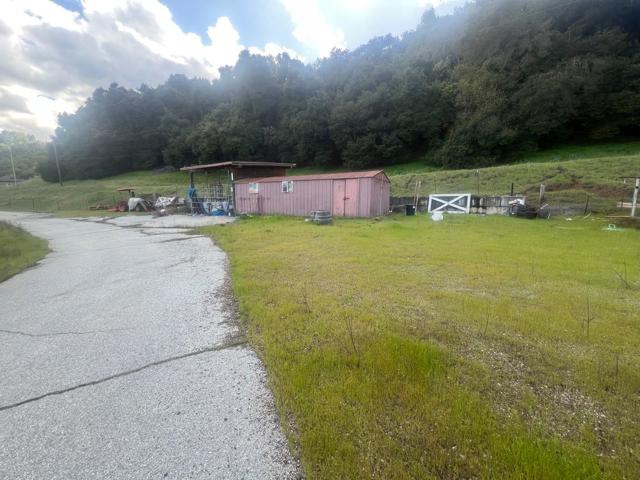 5390 Little Uvas Road, Morgan Hill CA: https://media.crmls.org/mediaz/f3c336e0-6653-404e-be96-0379a2255e07.jpg
