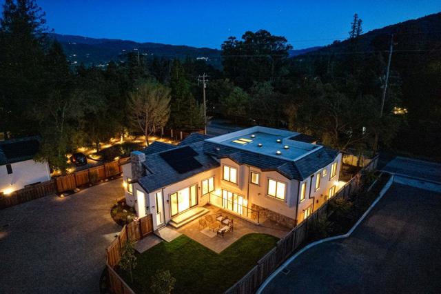 18071 Saratoga Los Gatos Road, Monte Sereno CA: https://media.crmls.org/mediaz/f3c354d1-78df-4783-95bb-ce758d05415b.jpg