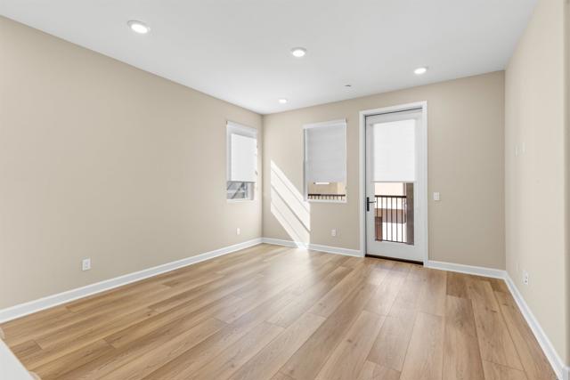 Detail Gallery Image 4 of 24 For 1227 Sunrise Vw. #105,  San Marcos,  CA 92078 - 3 Beds | 3 Baths