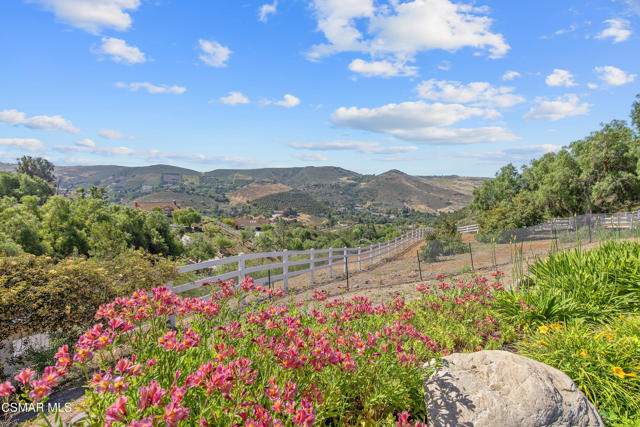 12490 Ridge Drive, Santa Rosa CA: https://media.crmls.org/mediaz/f3c3a303-f242-4242-ac0a-0bfd228b7976.jpg