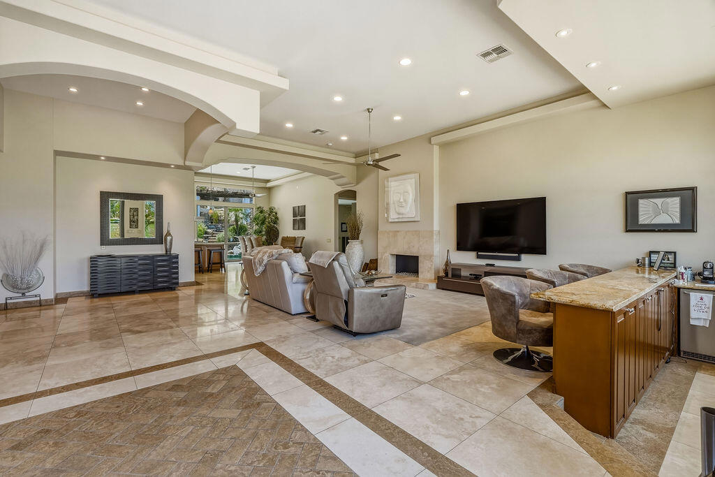 MLS #219149357DA image #6