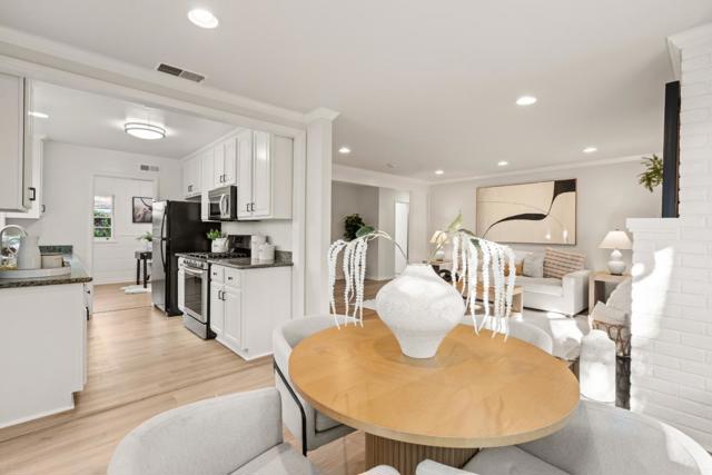 332 Camino Al Lago, Menlo Park CA: https://media.crmls.org/mediaz/f3c53809-7c1e-4906-b381-3d20b461f0de.jpg