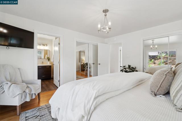 3739 Northridge Dr, Concord CA: https://media.crmls.org/mediaz/f3c61d1b-9eaa-4fdb-97a2-d509a33fffc8.jpg
