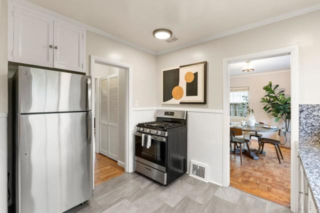 796 Willborough, Burlingame CA: https://media.crmls.org/mediaz/f3c67d15-0750-41f9-b38b-91397ee00dd7.jpg