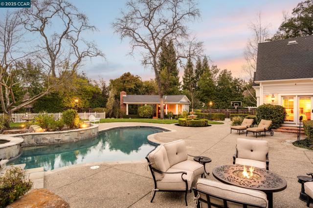 45 Lark Pl, Alamo CA: https://media.crmls.org/mediaz/f3c71c26-8710-45e9-b8cb-9d2dc3f2a680.jpg
