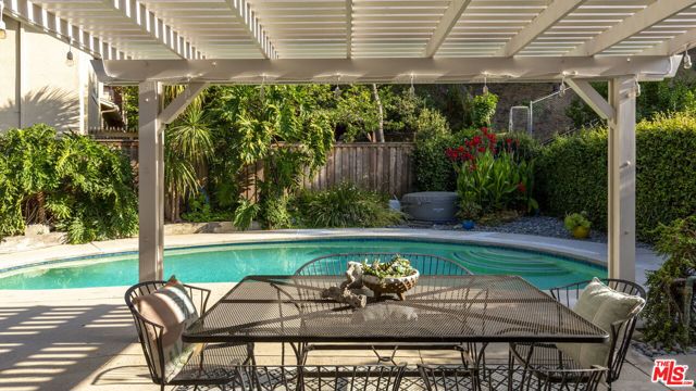 4061 Marchena Drive, Los Angeles CA: https://media.crmls.org/mediaz/f3c81da4-2333-4ccb-8dc3-0956a29eda96.jpg