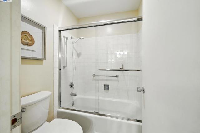 880 Terra California Dr, Walnut Creek CA: https://media.crmls.org/mediaz/f3c99a02-3b9d-4c68-aace-4a8f3ea65abf.jpg
