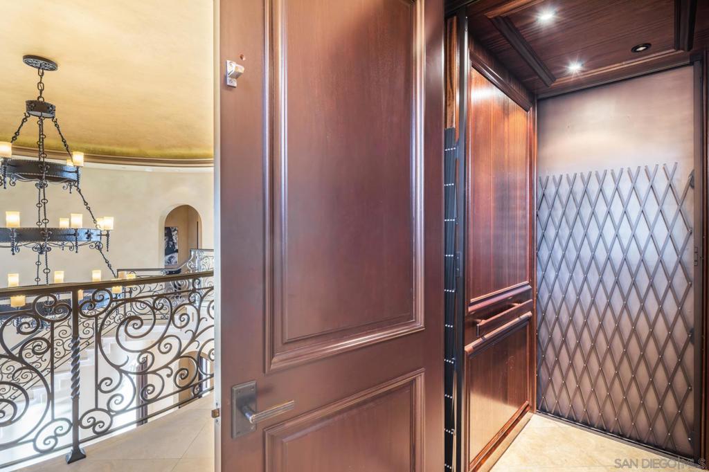 MLS #250035345SD image #22