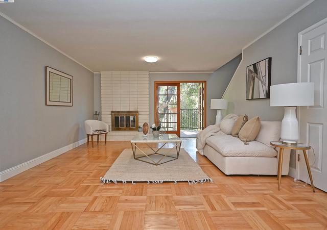 38 Saint Stephens Dr., Orinda CA: https://media.crmls.org/mediaz/f3ca4283-c7c6-4afa-bb13-d3e497616b44.jpg