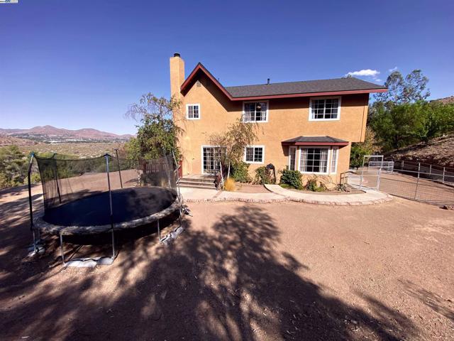 31733 Lake Meadow Rd, Acton CA: https://media.crmls.org/mediaz/f3cb18b5-82ae-464a-bd0a-cff9b7a014be.jpg