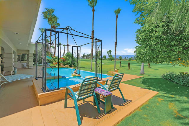 346 Crest Lake Drive, Palm Desert CA: https://media.crmls.org/mediaz/f3cb49d4-9e5a-477f-8b92-a0f9459fdfde.jpg