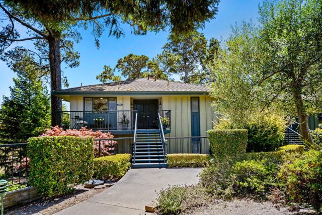 125 Del Mesa Carmel, Carmel CA: https://media.crmls.org/mediaz/f3cbc4a2-af11-4f16-99ce-8cae68b0ca1b.jpg