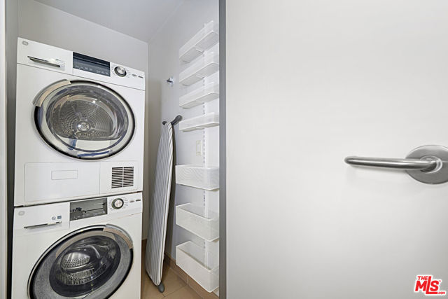 3119 Via Dolce, Marina del Rey CA: https://media.crmls.org/mediaz/f3cbf94f-6e07-4b8b-8997-ab89e34817b9.jpg