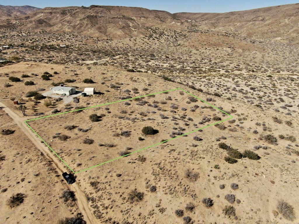 111 Kimosabe Road, Pioneertown, CA 92268