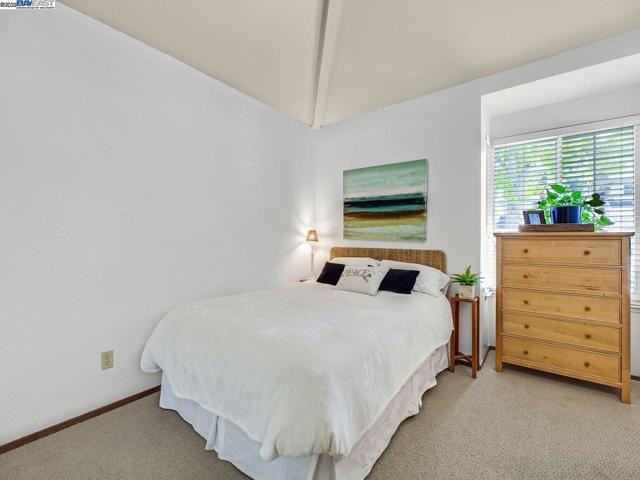 8043 Crossridge Rd, Dublin CA: https://media.crmls.org/mediaz/f3cd00ae-19fd-4393-b3e3-ca3e5720ff1c.jpg
