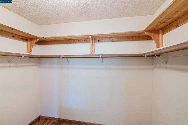 5200 Myrtle Dr, Concord CA: https://media.crmls.org/mediaz/f3cdf7e8-51ec-4ec8-bea6-cd0bc42756fc.jpg