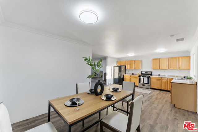 9256 6th Avenue, Hesperia CA: https://media.crmls.org/mediaz/f3ceed78-ee32-48ca-9b33-b488a4da9fd2.jpg