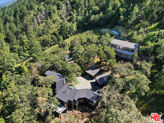 351 Wall Road, Napa CA: https://media.crmls.org/mediaz/f3cf3a20-a902-42eb-8e91-84f6e1a26c03.jpg