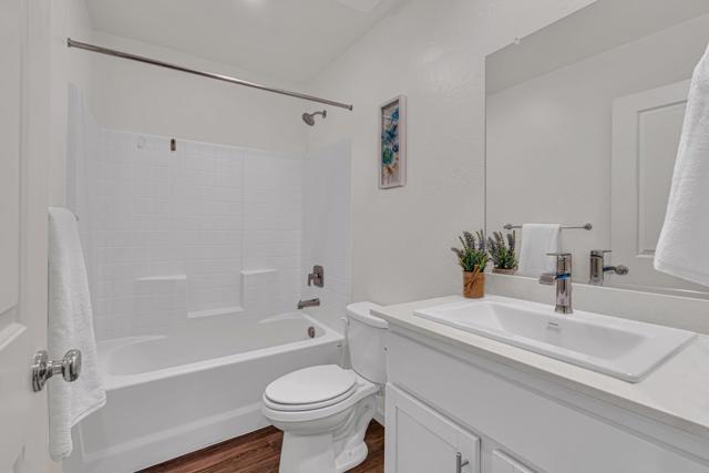 408 RICE Way, Los Banos CA: https://media.crmls.org/mediaz/f3cf77b9-111b-467c-843f-340202be0d0f.jpg