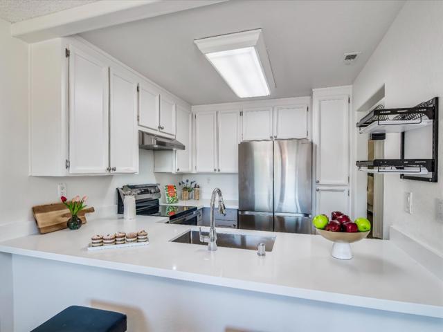 2202 La Terrace Circle, San Jose CA: https://media.crmls.org/mediaz/f3cfbfbe-baf4-4889-aac5-099f8991dcb5.jpg