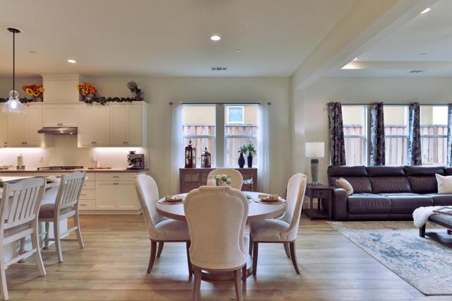 2102 White Oak Drive, Hollister CA: https://media.crmls.org/mediaz/f3cfdc3f-ce4f-4b73-a407-301a4927d8e6.jpg