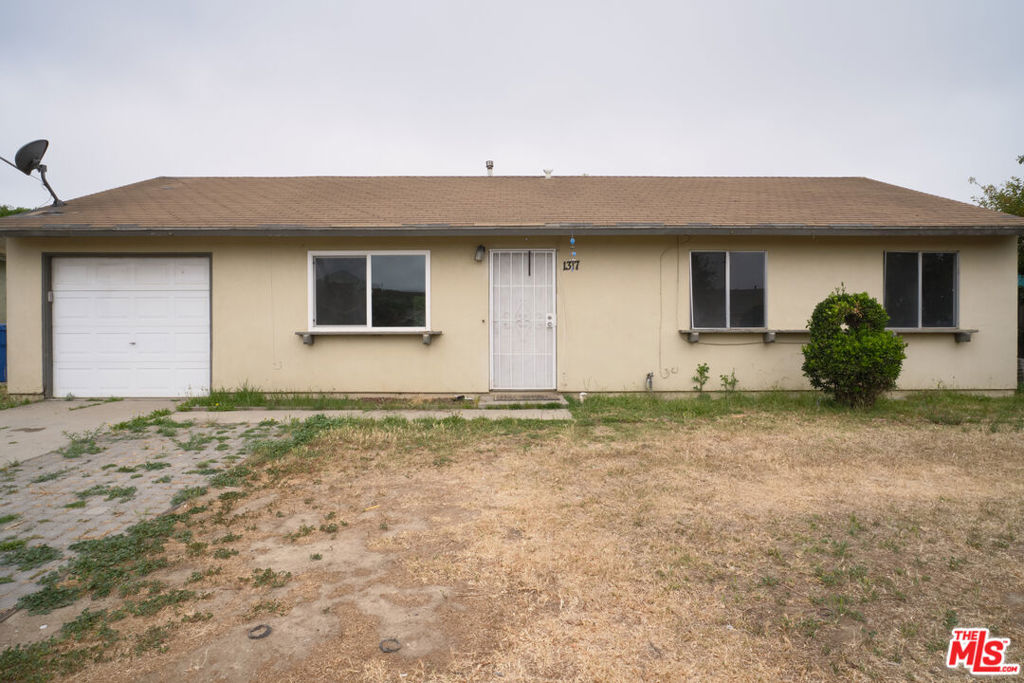 1317 N Western Avenue