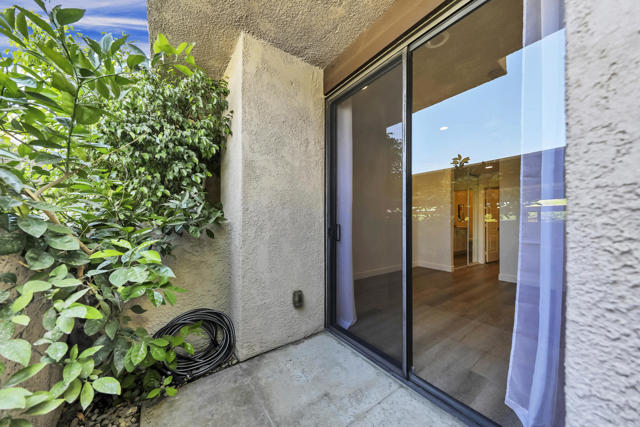 Image 18 of 41 For 2601 Broadmoor Drive 2