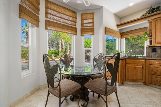 Image 12 of 50 For 370 Links Drive