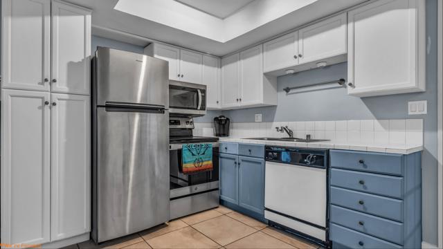 Image 5 of 17 For 64291 Spyglass Avenue 11